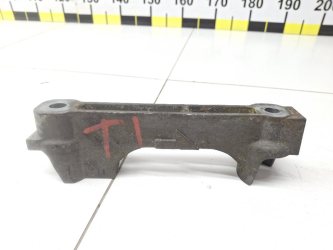 Кронштейн опоры двигателя Toyota RAV4 XA30