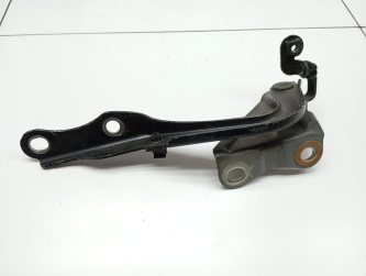 Петля капота правая Toyota RAV4 XA30