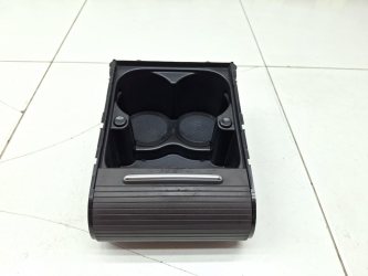 Подстаканник Volkswagen Passat B7
