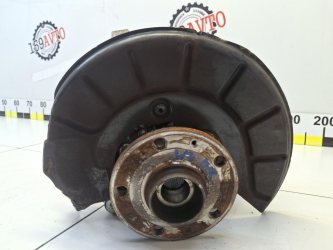 Кулак поворотный передний правый Volkswagen Passat B7