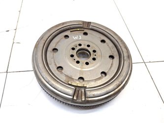 Маховик Volkswagen Passat B7