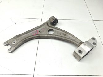 Рычаг передний Audi Q3 8U