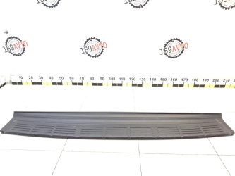 Накладка заднего бампера Toyota Land Cruiser J200