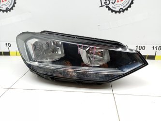 Фара правая Volkswagen Touran 5T