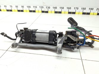 Насос регулировки подвески Volkswagen Touareg 2 FL, NF