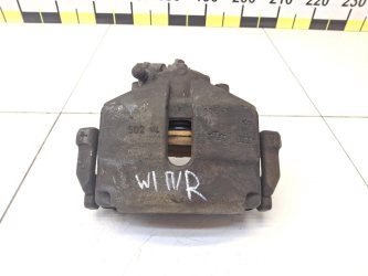 Суппорт передний правый Volkswagen Passat B7
