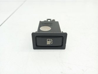 Кнопка открывания лючка бензобака Toyota Avensis 2 T250