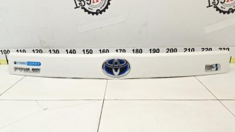 Накладка двери багажника Toyota Prius XW30