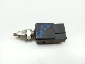 Датчик включения стопсигнала Hyundai Getz TB